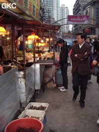 Petite gargotte restaurant dans le centre de la ville de Guiyang 贵阳 (Guizhou 贵州).