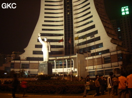 La statue de Mao dans le centre villle de Guiyang 贵阳 (Guizhou 贵州) 