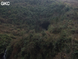 Entrée de la résurgence perchée de Dadongpiandong - 大洞偏洞 - (Suiyang 绥阳, Zunyi Shi 遵义市, Guizhou 贵州省, Chine)