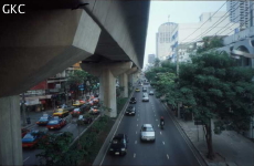  Bangkok la suffocante capitale thai et ses voies express étagées.