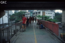 Jean Pierre Barbary en promenade dans Bangkok la suffocante capitale thai.