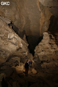 Séance topographie durant le stage de formation. Grotte de Shanwangdong 山王洞 - réseau de Shuanghedongqun 双河洞 - (Suiyang 绥阳, Zunyi Shi 遵义市, Guizhou 贵州省, Chine 中国)