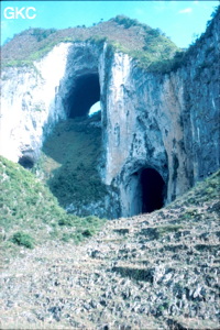 Triptyque de porches étagés de la Gebihe. Ziyun Guizhou