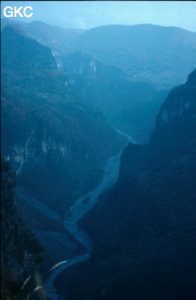 Canyon sauvage de la rivière Songjiahe en saison sèche.  Wufeng/Hubei 