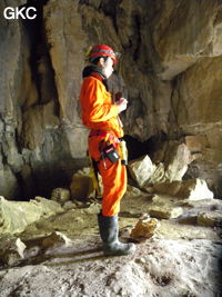 Topographie dans la Grotte de Hetaopingdong - 核桃坪洞 (Wenquan, Suiyang 绥阳, Zunyi Shi 遵义市, Guizhou 贵州省, Chine)