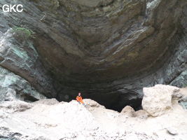 Porche d'entrée Grotte de Pixiaodong 皮硝洞 - réseau de Shuanghedong 双河洞 - (Wenquan, Suiyang 绥阳, Zunyi 遵义市, Guizhou 贵州省, Chine 中国)