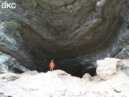Porche d'entrée Grotte de Pixiaodong 皮硝洞 - réseau de Shuanghedong 双河洞 - (Wenquan, Suiyang 绥阳, Zunyi 遵义市, Guizhou 贵州省, Chine 中国)