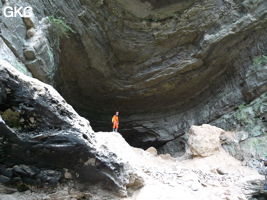Porche d'entrée Grotte de Pixiaodong 皮硝洞 - réseau de Shuanghedong 双河洞 - (Wenquan, Suiyang 绥阳, Zunyi 遵义市, Guizhou 贵州省, Chine 中国)