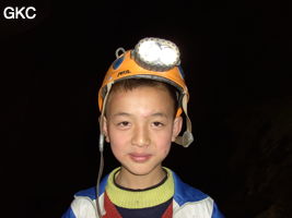 Compagnon d'exploration dans la Grotte de Hetaopingdong - 核桃坪洞 (Wenquan, Suiyang 绥阳, Zunyi Shi 遵义市, Guizhou 贵州省, Chine)