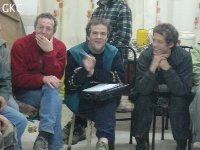 De gauche à droite  les cadres du stage de formation technique de spéléologie 2009 (Bruno Hugon, Jean Pierre Barbary, Jean Bottazzi) au cours du meeting quotidien. (Wenquan, Suiyang, Zunyi, Guizhou, Chine)
