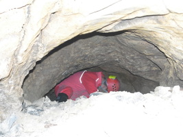 Séance topographie lors du stage de formation technique. Grotte de Dafengdong 大风洞 - réseau de Shuanghedongqun 双河洞 - (Suiyang 绥阳,  Zunyi Shi 遵义市, Guizhou 贵州省)