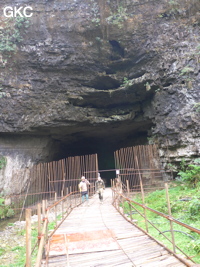 Premier travaux d'aménagement de l'entrée de la résurgence de Shuangheshuidong 双河水洞. - réseau de Shuanghedongqun 双河洞 - (Wenquan, Suiyang 绥阳, Zunyi Shi 遵义市, Guizhou 贵州省, Chine 中国)