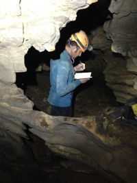 Topographie dans la Grotte de Longtanzishuidong 龙潭子水洞 (aval) - réseau de Shuanghedongqun 双河洞 - (Wenquan, Suiyang 绥阳, Zunyi Shi 遵义市, Guizhou 贵州省, Chine 中国)