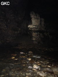 Grotte de Longtanzishuidong 龙潭子水洞 (aval) - réseau de Shuanghedongqun 双河洞 - (Wenquan, Suiyang 绥阳, Zunyi Shi 遵义市, Guizhou 贵州省, Chine 中国)