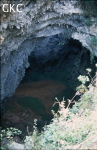 La grotte-salle de Shuangdong se rattache probablement à l’ancien système de la Gesohe (Baoji, Panxian, Guizhou).The Shuangdong cave-room was probably in relation with the former Gesohe underground system  (Baoji, Panxian, Guizhou).