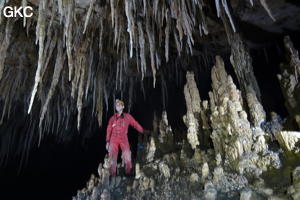 Grotte de Miaodong 苗洞 (Tangbian 塘边, Pingtang 平塘, Qiannan 黔南, Guizhou 贵州省, Chine)