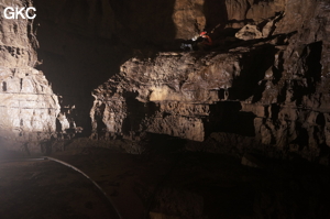 Grotte de Ganhechushuidong - 干河洞. (Santang 三塘, Zhijin 织金, Bijie Diqu 毕节地区, Guizhou 贵州省, Chine)