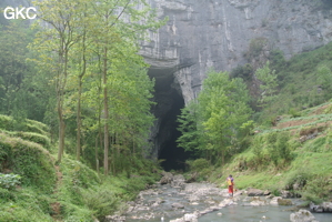 Porche d'entrée de la grotte-perte de Laoyingyan - 老鹰 (Santang 三塘, Zhijin 织金, Bijie Diqu 毕节地区, Guizhou 贵州省, Chine)