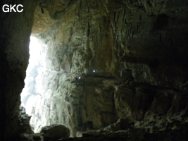 Vires avant le tiankeng de Houzitiankeng 猴子天坑 - Réseau de Houzidong - 猴子洞 (Santang 三塘, Zhijin 织金, Bijie Diqu 毕节地区, Guizhou 贵州省, Chine)