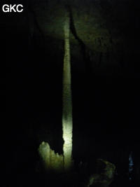 Grotte de Miaodong 苗洞 (Tangbian 塘边, Pingtang 平塘, Qiannan 黔南, Guizhou 贵州省, Chine)