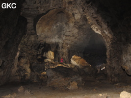 Galerie dans la grotte de Shuidong 水洞 (Qiannan 黔南, Pingtang 平塘, Guizhou 贵州省, Chine).