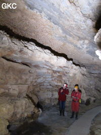 Séance topographie lors du stage de formation technique. Grotte de Dafengdong 大风洞 - réseau de Shuanghedongqun 双河洞 - (Suiyang 绥阳,  Zunyi Shi 遵义市, Guizhou 贵州省)