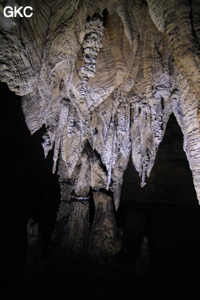 Stalactites, Grotte de Shanwangdong 山王洞 - réseau de Shuanghedongqun 双河洞 - (Suiyang 绥阳, Zunyi Shi 遵义市, Guizhou 贵州省, Chine 中国)