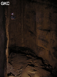Grotte de Pixiaodong 皮硝洞 - réseau de Shuanghedong 双河洞 - (Wenquan, Suiyang 绥阳, Zunyi 遵义市, Guizhou 贵州省, Chine 中国).