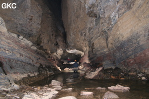 La rivière souterraine de la grotte de Longqiaogedong (Grotte de la pagode de l'arche du dragon) 龙桥阁洞. - réseau de Longnudong 龙女洞 - (Shipin, Zheng'an 正安, Zunyi Shi 遵义市, Guizhou 贵州省, Chine 中国)