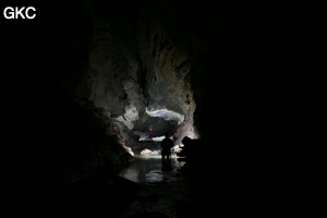 La rivière souterraine de la grotte de Longqiaogedong (Grotte de la pagode de l'arche du dragon) 龙桥阁洞. - réseau de Longnudong 龙女洞 - (Shipin, Zheng'an 正安, Zunyi Shi 遵义市, Guizhou 贵州省, Chine 中国)