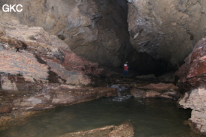 La rivière souterraine de la grotte de Longqiaogedong (Grotte de la pagode de l'arche du dragon) 龙桥阁洞. - réseau de Longnudong 龙女洞 - (Shipin, Zheng'an 正安, Zunyi Shi 遵义市, Guizhou 贵州省, Chine 中国)