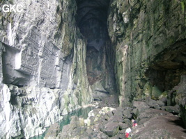 Grotte résurgence de Yanzidong 燕子洞 (Xiantang 羡塘镇, Huishui 惠水, Guizhou 贵州省, Qiannan 黔南, Chine 中国).