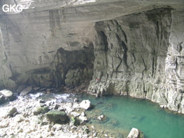 Grotte résurgence de Yanzidong 燕子洞 (Xiantang 羡塘镇, Huishui 惠水, Guizhou 贵州省, Qiannan 黔南, Chine 中国).