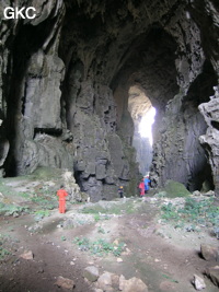 La grotte tunnel fossile de Fuxidong  伏屣洞 (Xiantang 羡塘镇, Huishui 惠水, Guizhou 贵州省, Qiannan 黔南, Chine 中国).