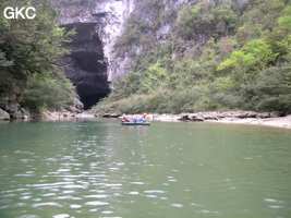 Le porche d'entrée de la grotte-perte de Wengdaxiadong 翁达下洞 (Xiantang 羡塘镇, Huishui 惠水, Guizhou 贵州省, Qiannan 黔南, Chine 中国).