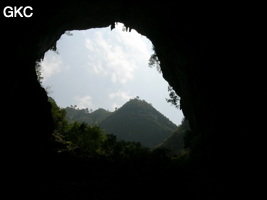 La grotte tunnel fossile de Fuxidong  伏屣洞 (Xiantang 羡塘镇, Huishui 惠水, Guizhou 贵州省, Qiannan 黔南, Chine 中国).