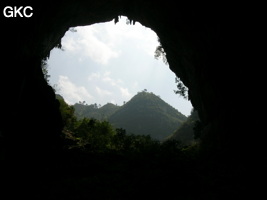 La grotte tunnel fossile de Fuxidong  伏屣洞 (Xiantang 羡塘镇, Huishui 惠水, Guizhou 贵州省, Qiannan 黔南, Chine 中国).