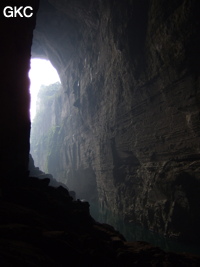 Grotte résurgence de Yanzidong 燕子洞 (Xiantang 羡塘镇, Huishui 惠水, Guizhou 贵州省, Qiannan 黔南, Chine 中国).