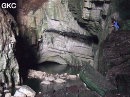 Grotte résurgence de Yanzidong 燕子洞 (Xiantang 羡塘镇, Huishui 惠水, Guizhou 贵州省, Qiannan 黔南, Chine 中国).