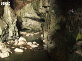 Grotte résurgence de Yanzidong 燕子洞 (Xiantang 羡塘镇, Huishui 惠水, Guizhou 贵州省, Qiannan 黔南, Chine 中国).