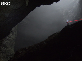 Topographie en bas du puits d'entrée de la grotte de Xiangshuidong 响水洞 (Fuyan 桴焉, Zheng'an 正安, Zunyi Shi 遵义市, Guizhou 贵州省, Chine)