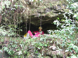 Grotte de Laoyingdong 老鹰洞 (Suiyang 绥阳, Zunyi 遵义市, Guizhou 贵州省, Chine 中国).