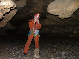 Topographie dans la Grotte de Laoyingdong 老鹰洞 (Suiyang 绥阳, Zunyi 遵义市, Guizhou 贵州省, Chine 中国).