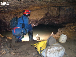 Grotte de Laoyingdong 老鹰洞 (Suiyang 绥阳, Zunyi 遵义市, Guizhou 贵州省, Chine 中国).