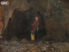 Grotte de Laoyingdong 老鹰洞 (Suiyang 绥阳, Zunyi 遵义市, Guizhou 贵州省, Chine 中国).