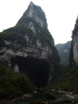 Le porche amont de la grotte-tunnel de Qilongdong 骑龙洞, (Xiantang 羡塘镇, Huishui 惠水, Guizhou 贵州省, Qiannan 黔南, Chine 中国).