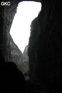 Grotte résurgence de Yanzidong 燕子洞 (Xiantang 羡塘镇, Huishui 惠水, Guizhou 贵州省, Qiannan 黔南, Chine 中国).