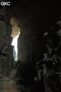 La grotte tunnel de Fuxidong  伏屣洞 (Xiantang 羡塘镇, Huishui 惠水, Guizhou 贵州省, Qiannan 黔南, Chine 中国).