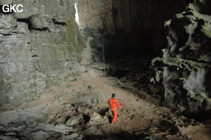 La grotte tunnel de Fuxidong  伏屣洞 (Xiantang 羡塘镇, Huishui 惠水, Guizhou 贵州省, Qiannan 黔南, Chine 中国).