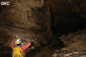 Grotte de Laoyingdong 老鹰洞 (Suiyang 绥阳, Zunyi 遵义市, Guizhou 贵州省, Chine 中国).